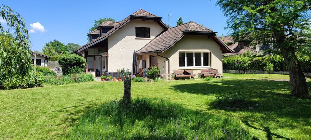 Sur 1 500 m2 de terrain clos. Superbe villa individuelle