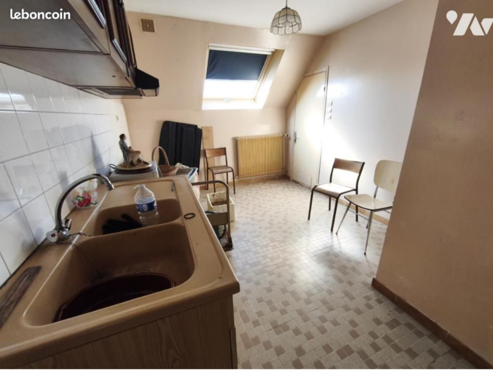 longère 22 m de façade avec retour en pierre de taille