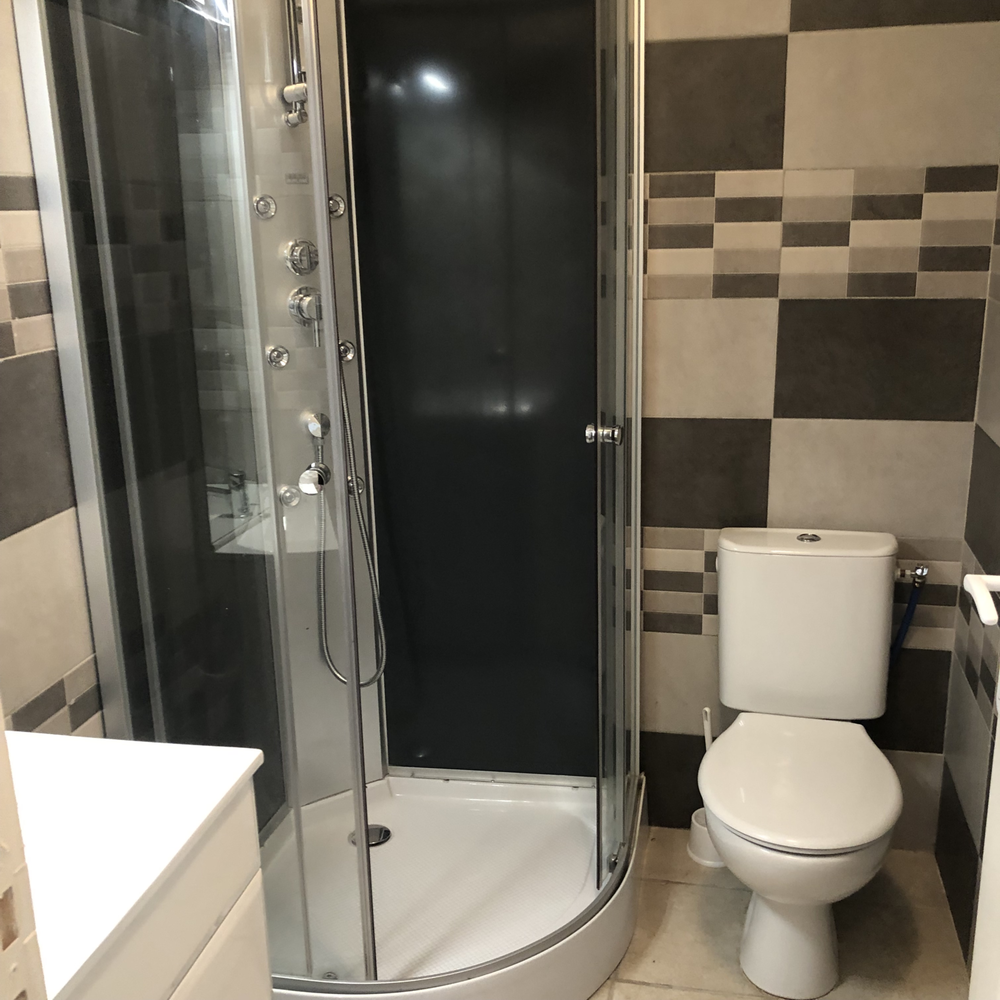 Maison de village 90 m² sur 420 m²,entièrement rénovée.