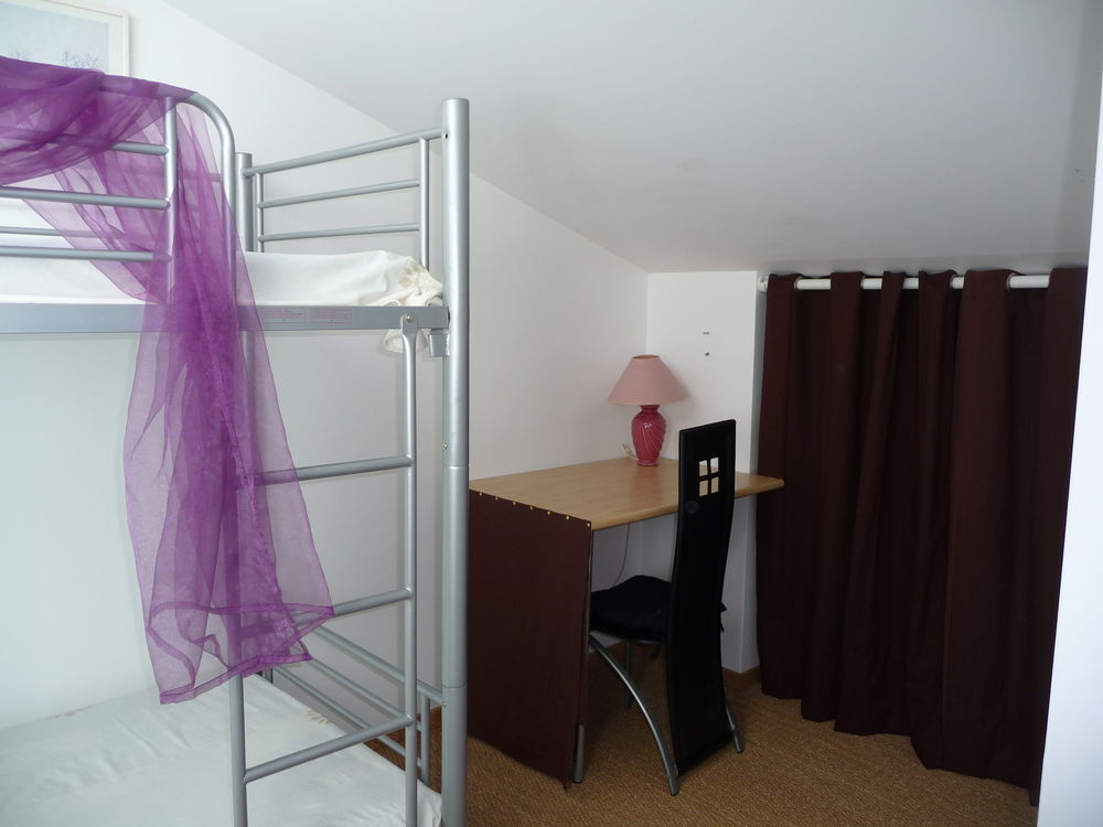 Maison vie de plain pied dans hameau tranquille