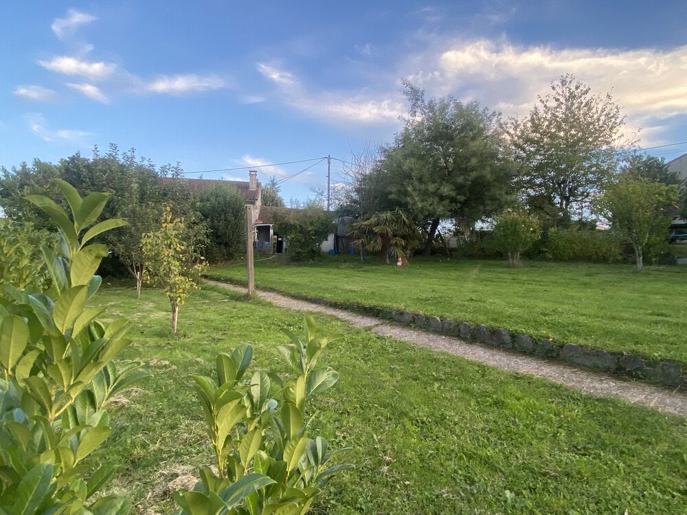 PROPRIETE ARBOREE ET CLOTUREE + DEPENDANCES CALME ASSURE