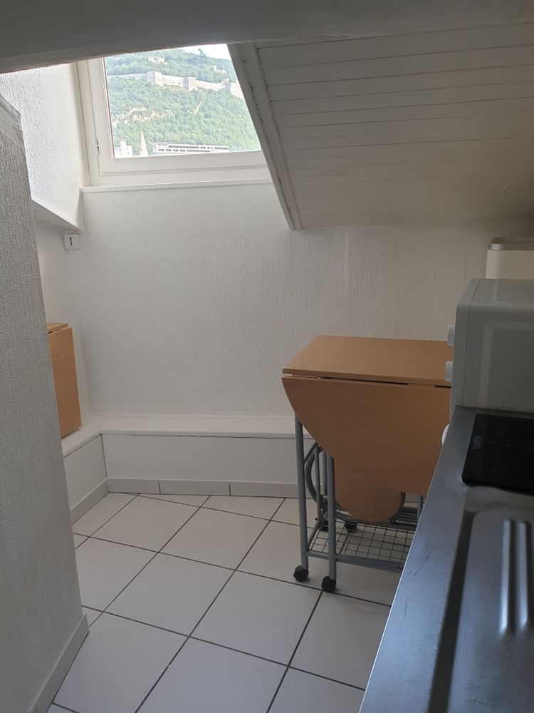 STUDIO MEUBLÉ EN HYPER CENTRE