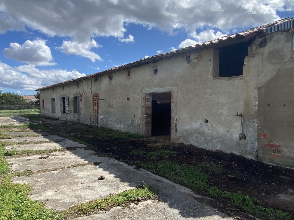Corps de ferme à rénover entièrement - Vue Pyrénées