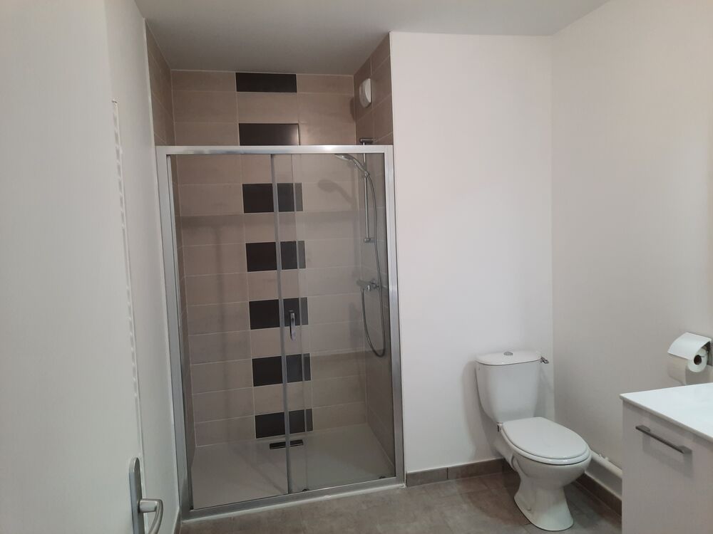 T2, 3eme étage, 44m2 + balcon 7m2 vue dégagée, loué