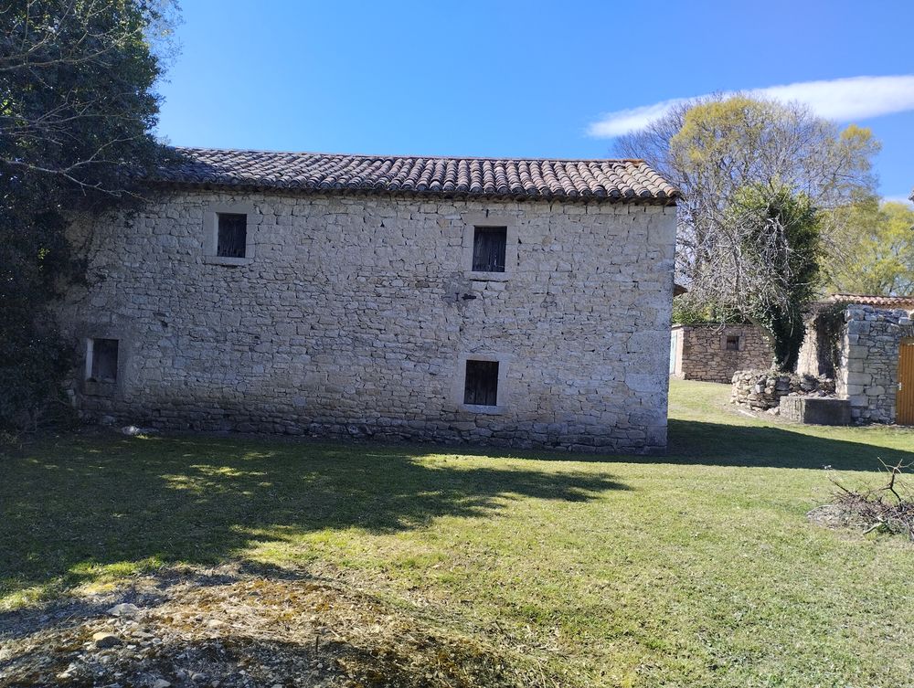 Maison ancienne en pierre
