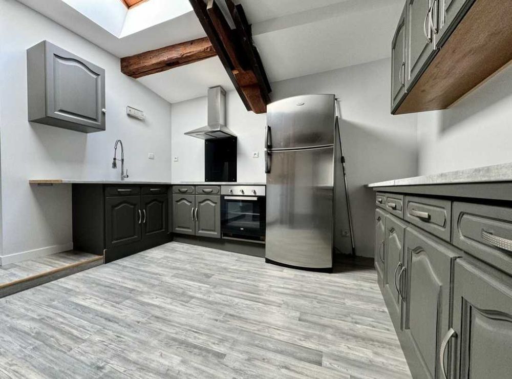 maison avec climatisation et terrasse