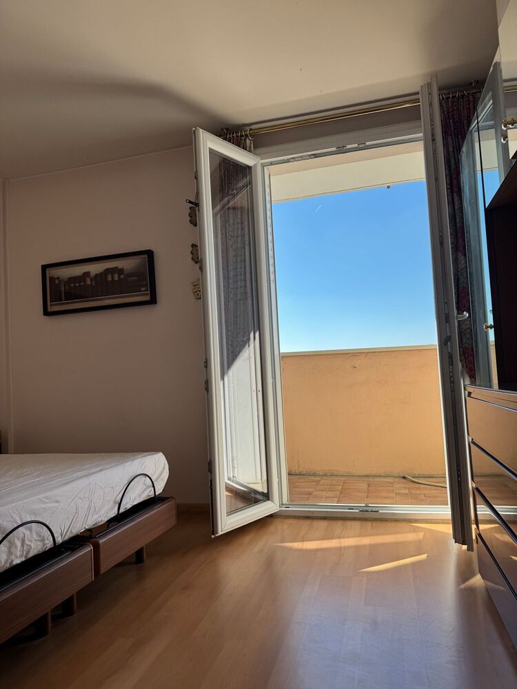 T3 gd séjour,2balcons,clim,parking résidence