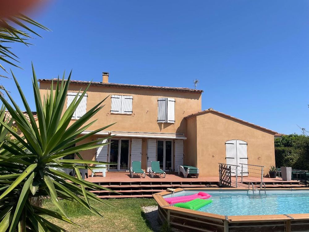 Villa 150 m2 hab, 920 m2 de terrain picine 4 km des plages