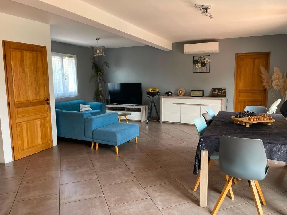 Villa 150 m2 hab, 920 m2 de terrain picine 4 km des plages