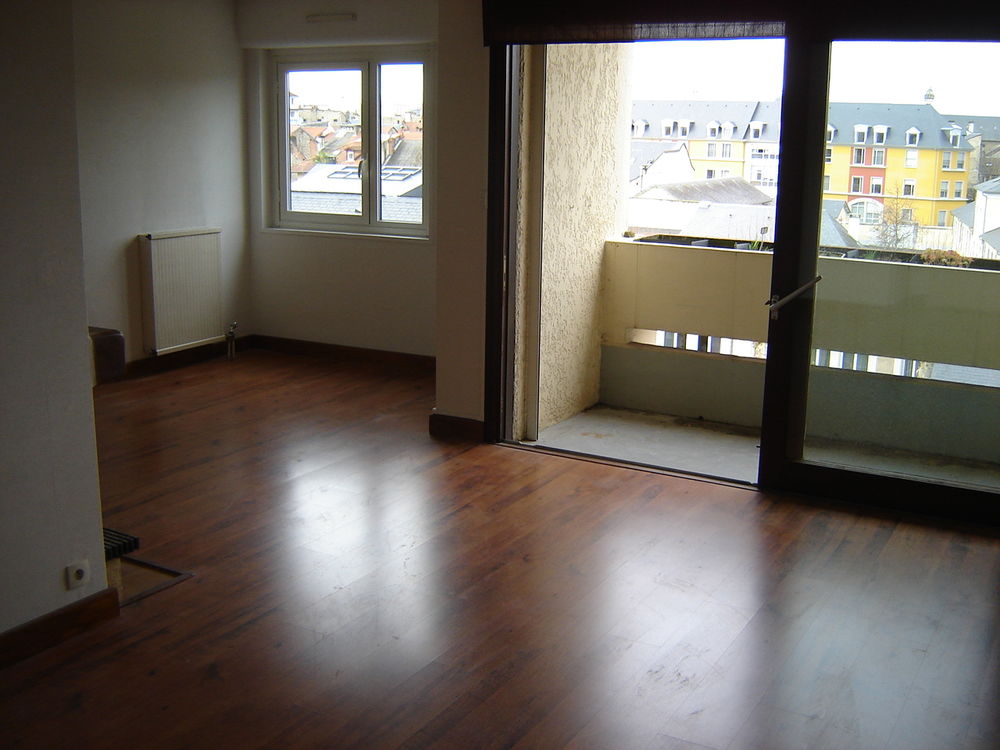 T4 (2ch) Tarbes Centre 4è ét : 93 M2 + grand garage au RDC