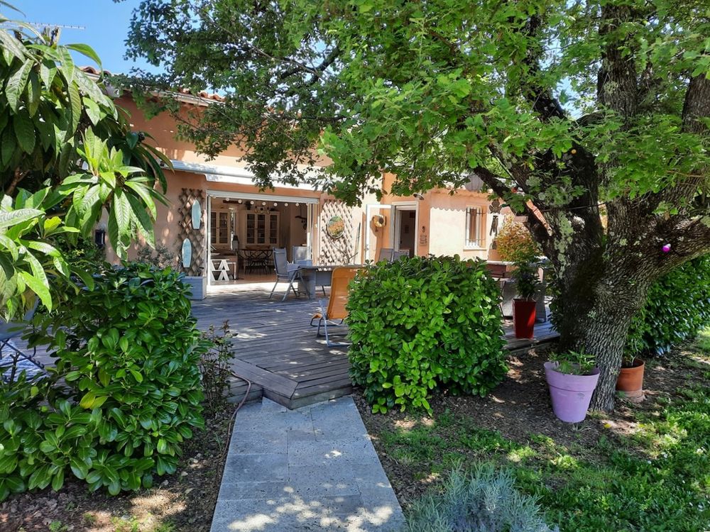 PLAIN-PIED de 140m², 4 pièces, 3 chambres, Garage sur 5200m²