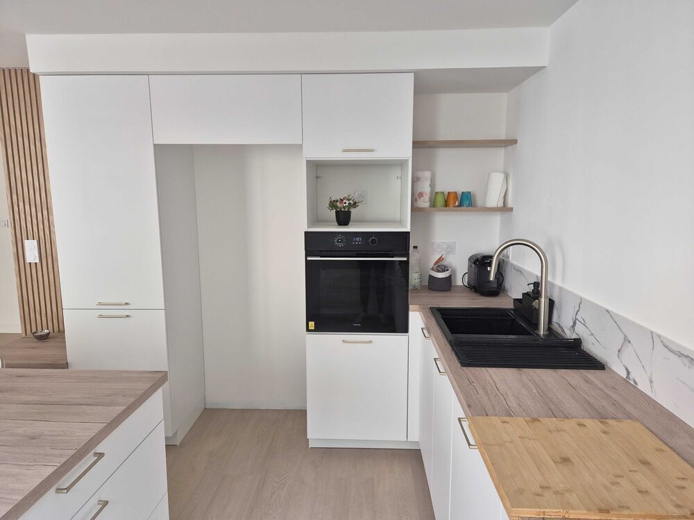 Appartement Lumineux Entièrement Rénové