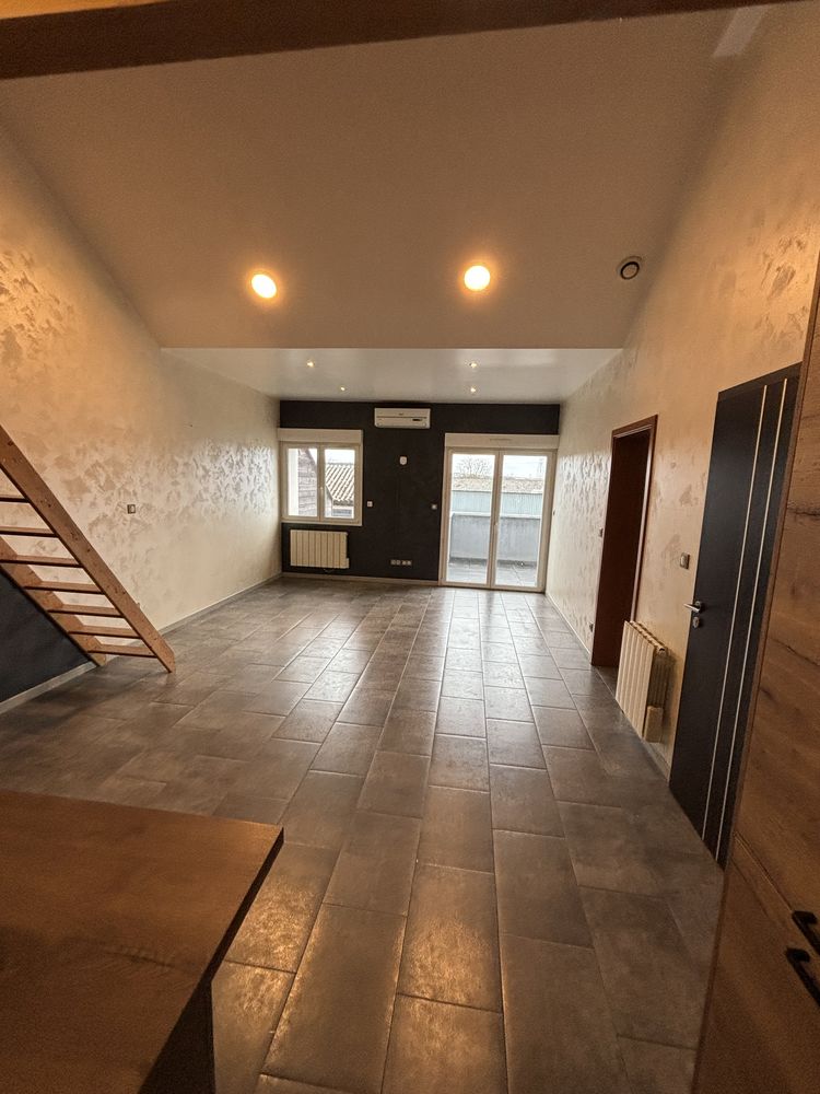 Bel appartement dans une petite copropriété.
