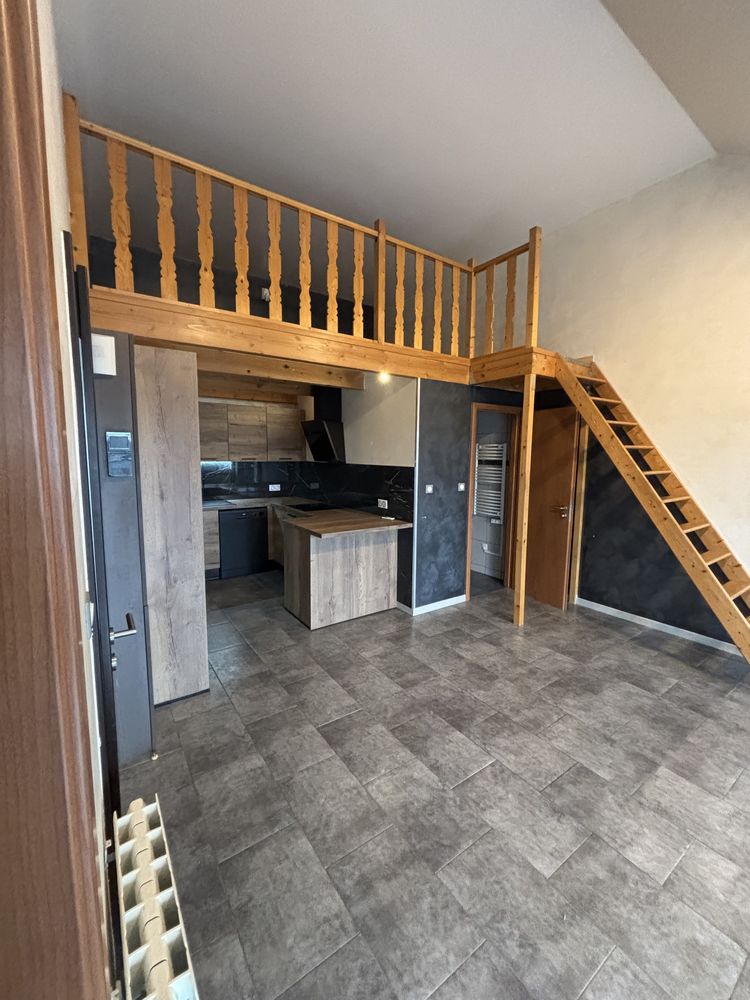 Bel appartement dans une petite copropriété.