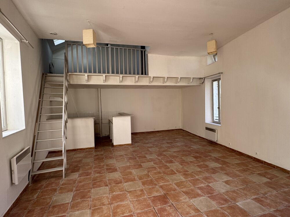 PARTICULIER A SIGOULES, T2 REFAIT À NEUF, BOX+JARDIN