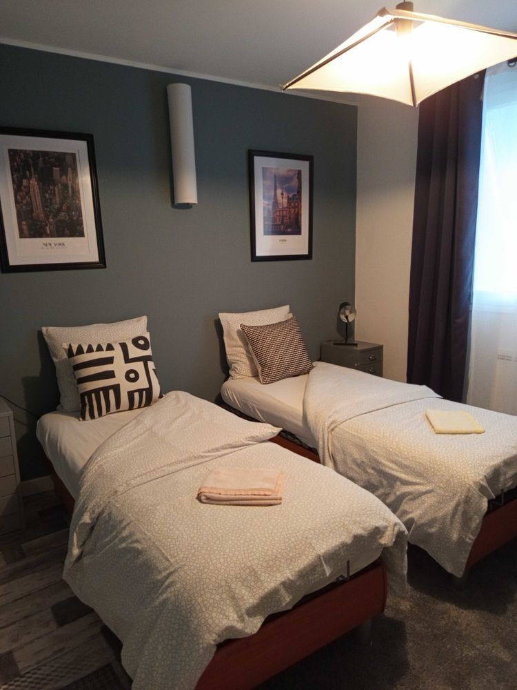 maison de 580m2 bien lire l'annonce