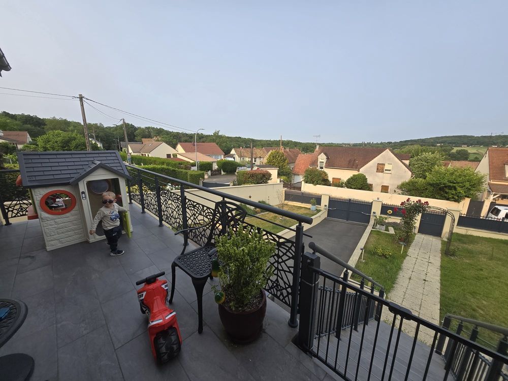 Maison individuelle familiale totalement rénovée en 2023
