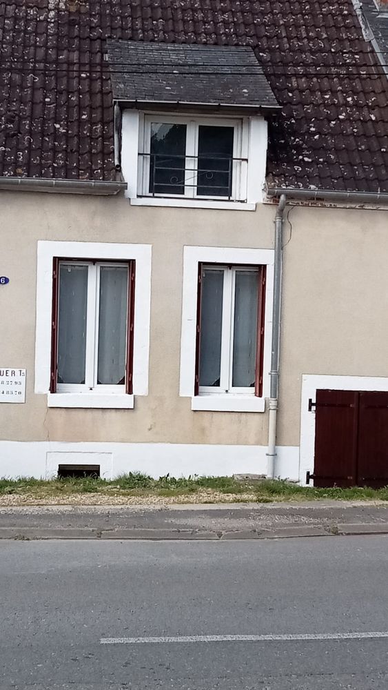 Maison sur Charost 60 mètres carré 2 chambres .