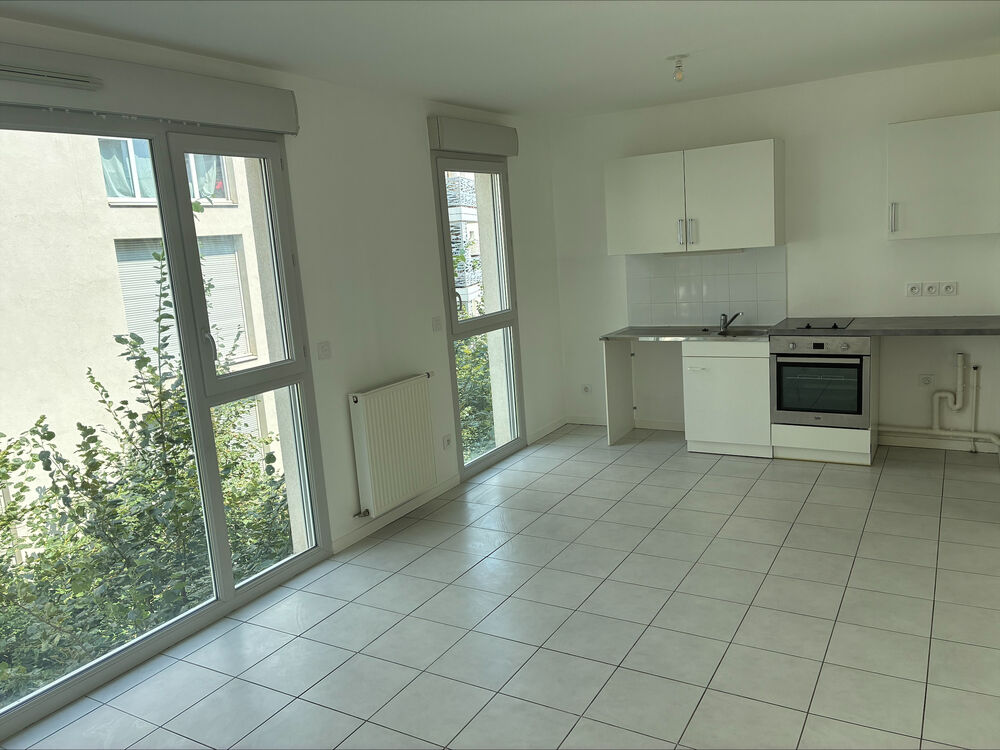 T2 42m² LYON 7 GIRONDINS - ASCENSEUR - CALME - DPE C -