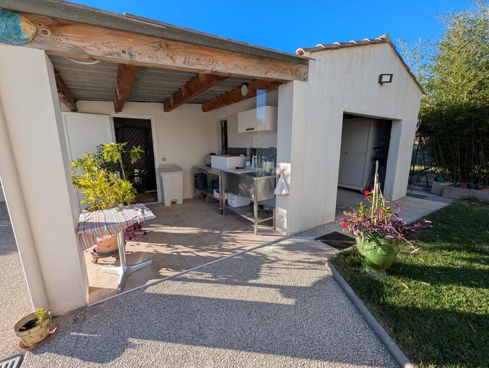 Maison contemporaine avec piscine ? Bagard (30140)