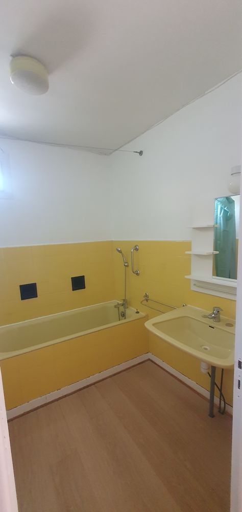 T 4 dans Maison à CORENC