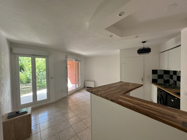 studio avec extérieur au coeur de Puyricard