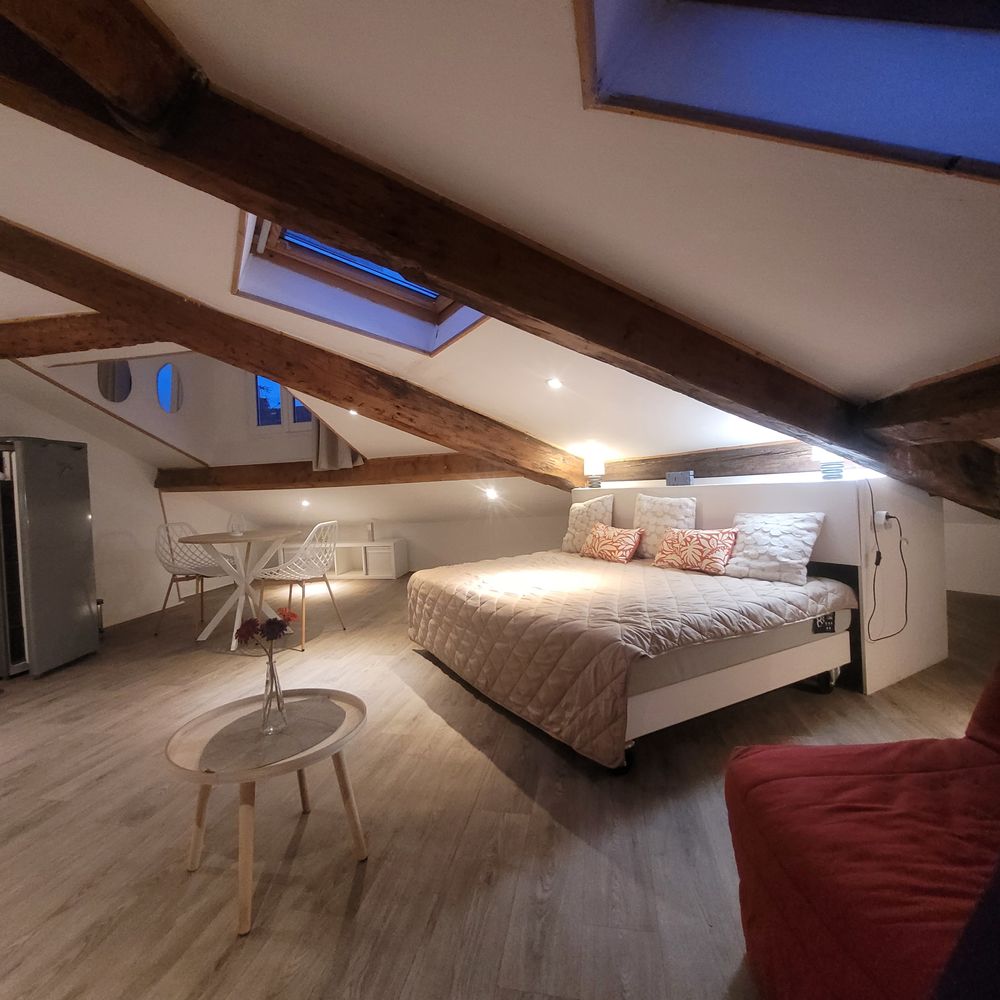 Studio Toulon Haute Ville - à proximité des gares