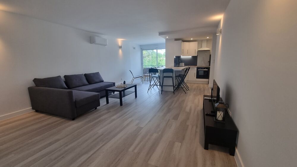 Bel appartement F4 meublé au centre de FRONTIGNAN