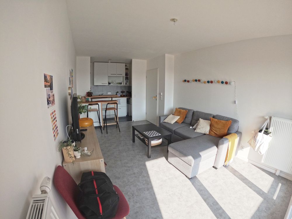 2 pièces 40 m2, bien exposé, à 2 pas du RER