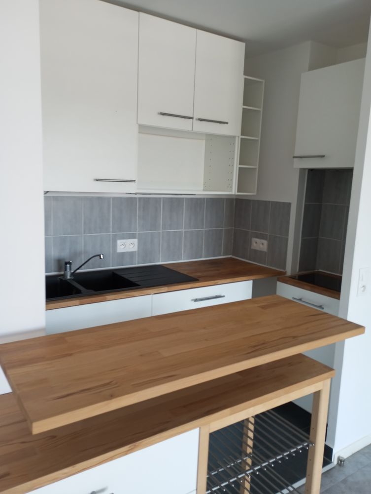 2 pièces 40 m2, bien exposé, à 2 pas du RER