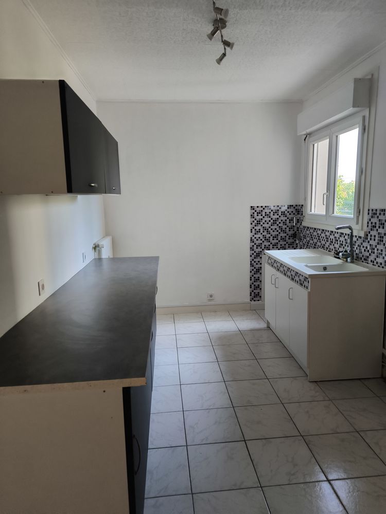 Bel appartement T4 (75 m²) avec balcon, cave et parking