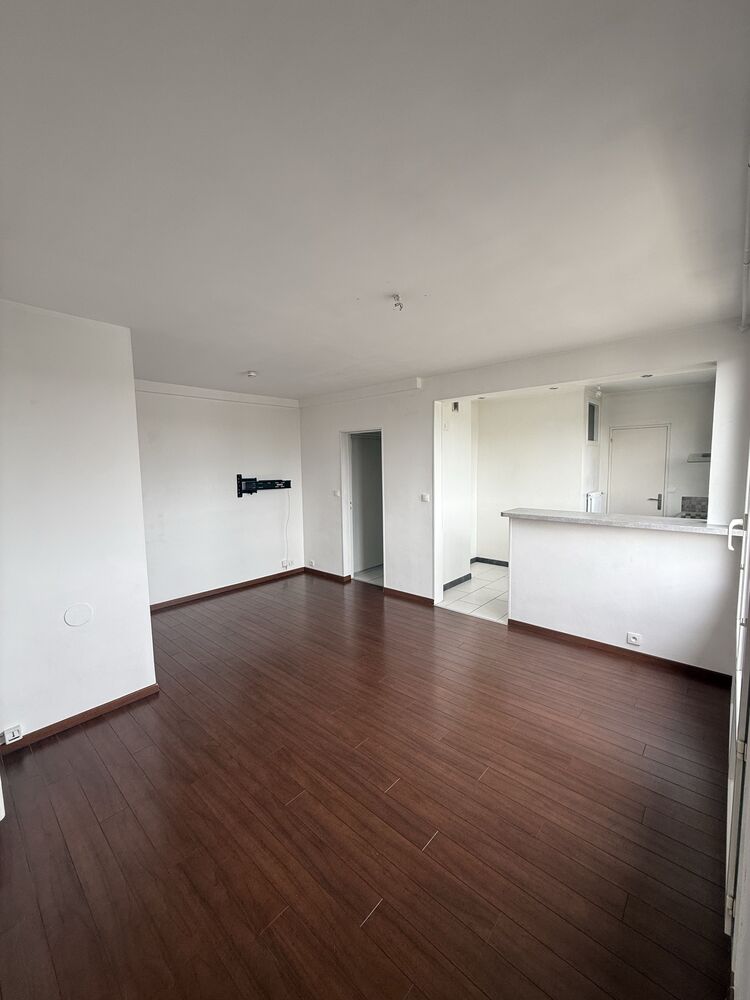 Appartement T2 43 m² entièrement rénové ? Balcon, parking et