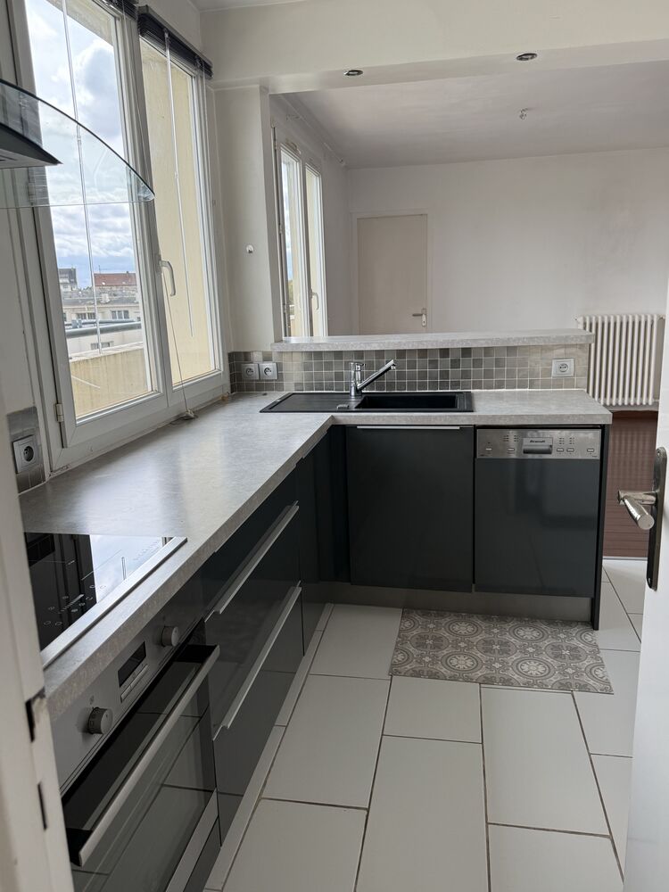 Appartement T2 43 m² entièrement rénové ? Balcon, parking et