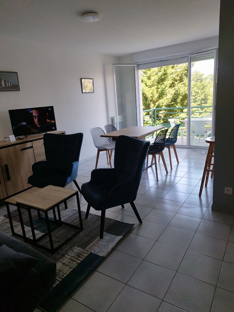 T2 à Royan avec balcon proche bus commerces et plage