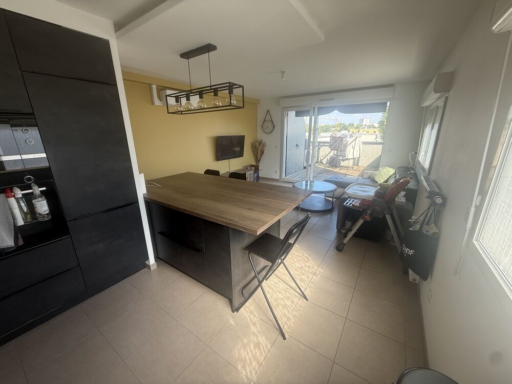 T3 Lumineux meubler climatisé avec terrasse