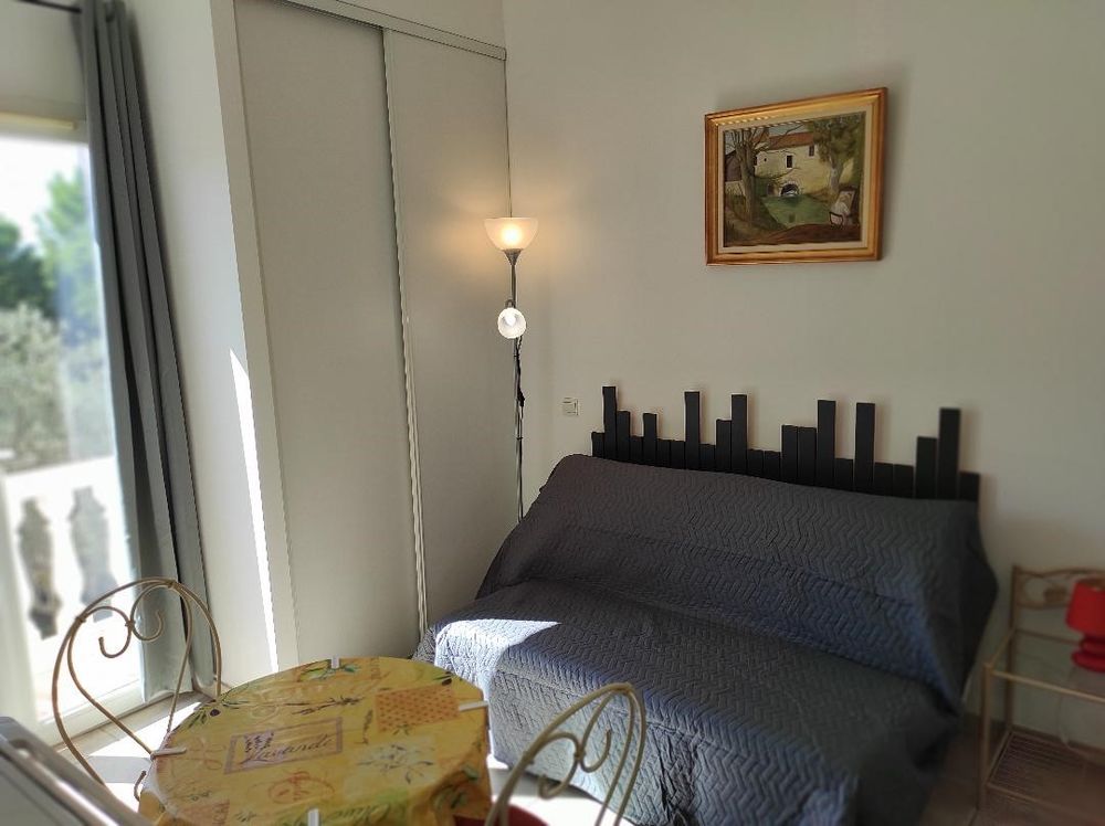 Studio meublé et équipé