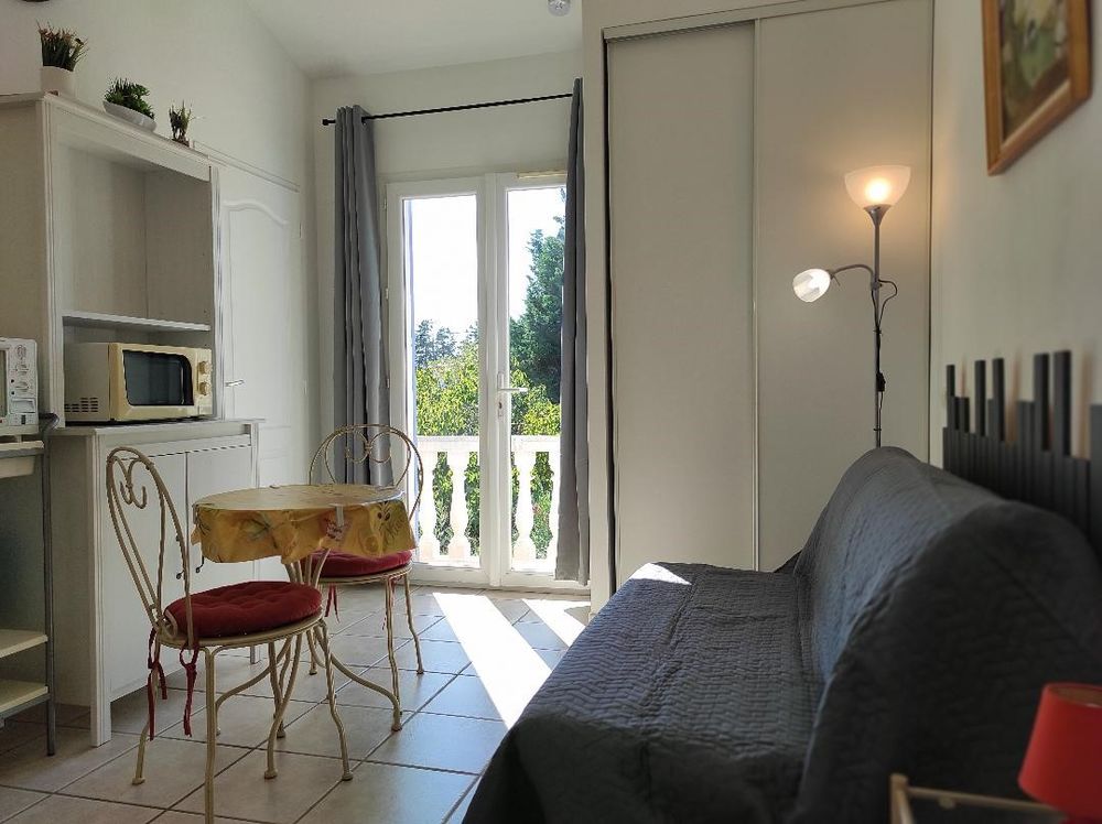 Studio meublé et équipé
