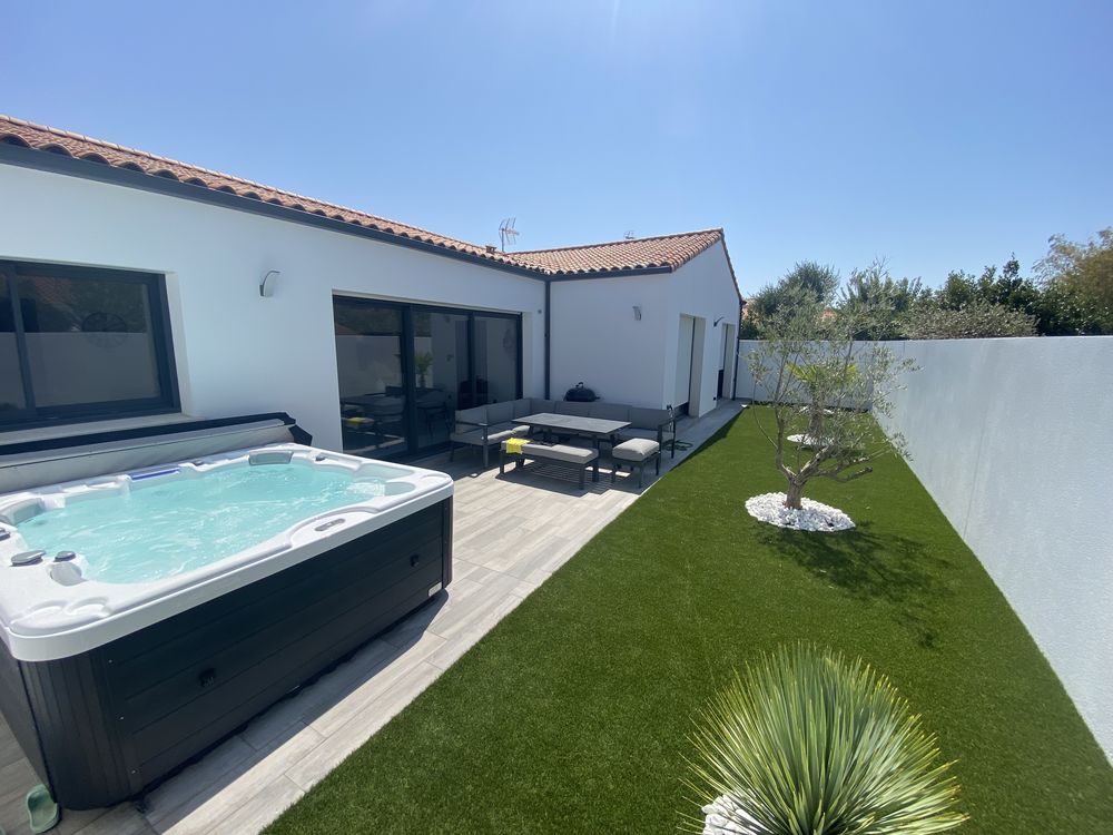 Maison contemporaine de plain-pied avec spa - Nieul-sur-Mer