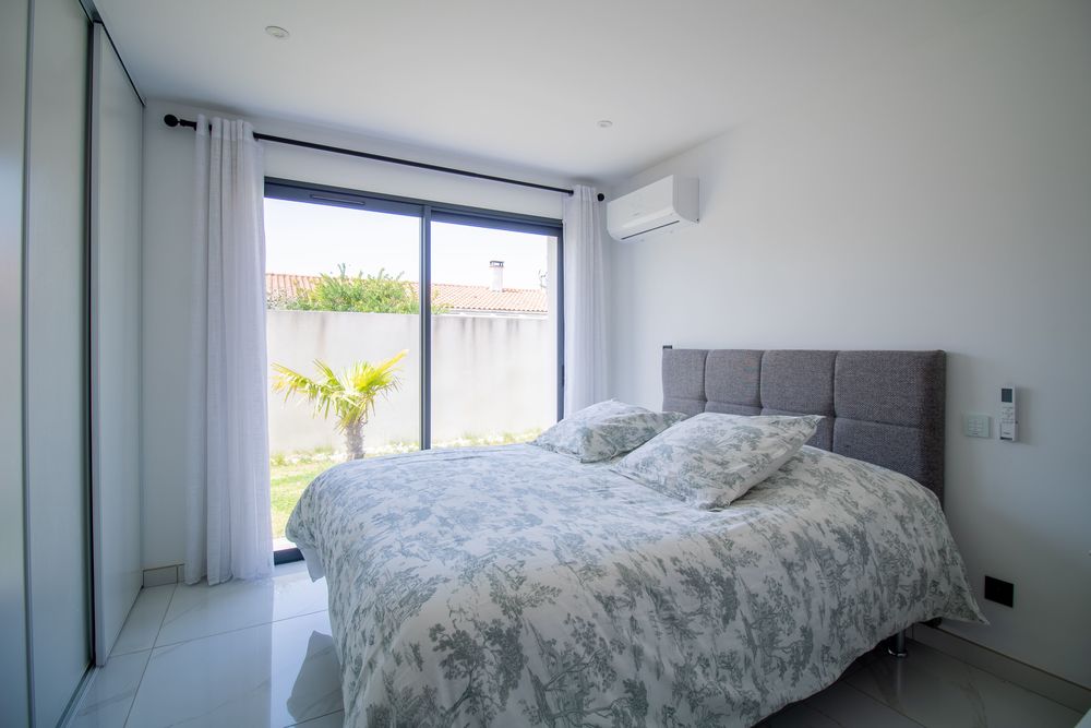 Maison contemporaine de plain-pied avec spa - Nieul-sur-Mer