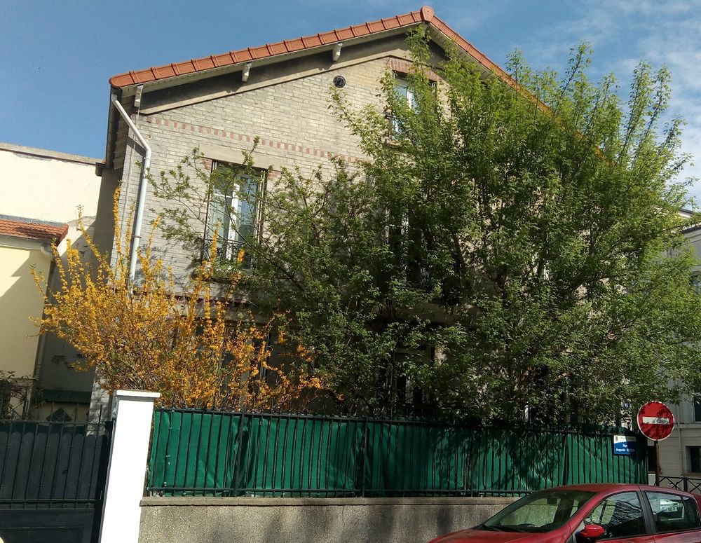 Beau T6+2, cour, stationnement, proche Paris gare Lyon