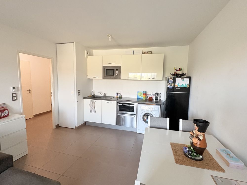 Superbe 2 pieces 44m2 avec loggia Antibes Les Combes