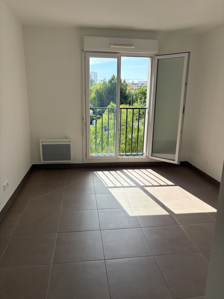 Superbe 2 pieces 44m2 avec loggia Antibes Les Combes