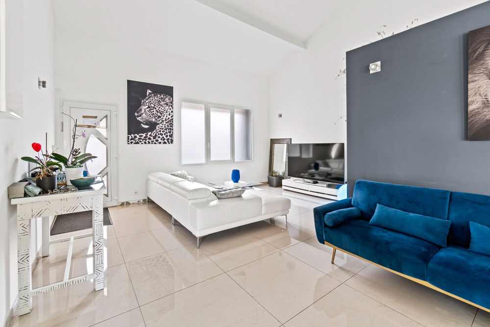 Maison d'architecte 224 m² dépendance, piscine et jardin