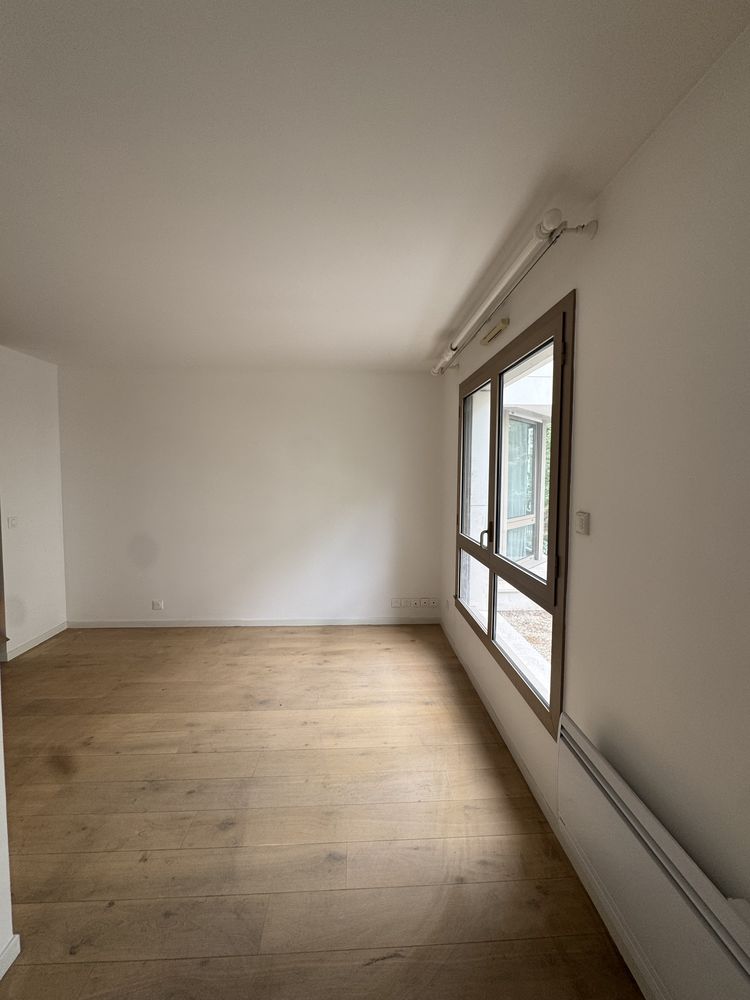 Grand Studio 34 m² ? Standing ? Parking ? Cave