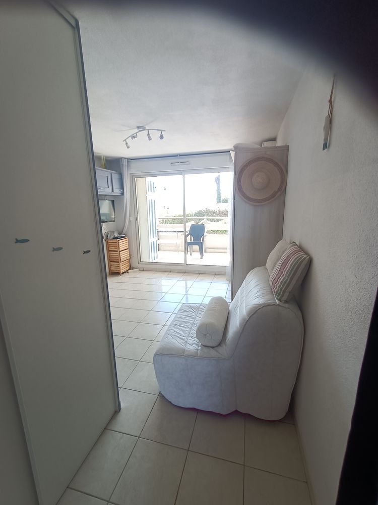 Beau studio avec vue imprenable sur la mer