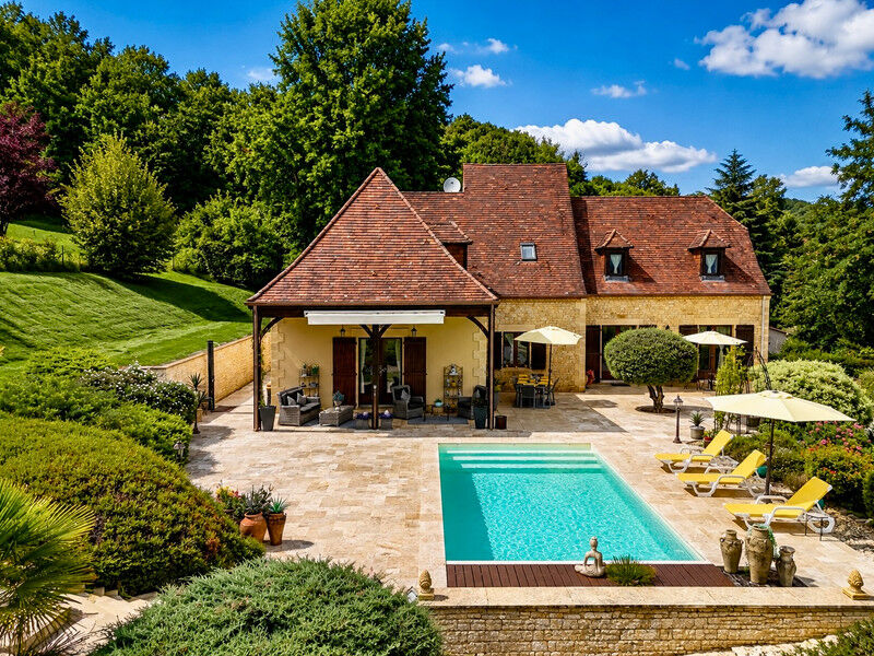 Propriété élégante de 4 chambres avec piscine et appartement
