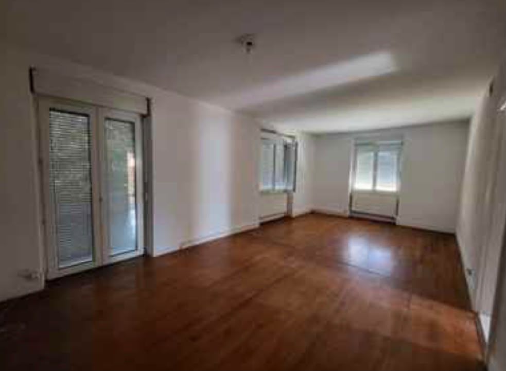 F5 libre situé à Morre 25660 840euros