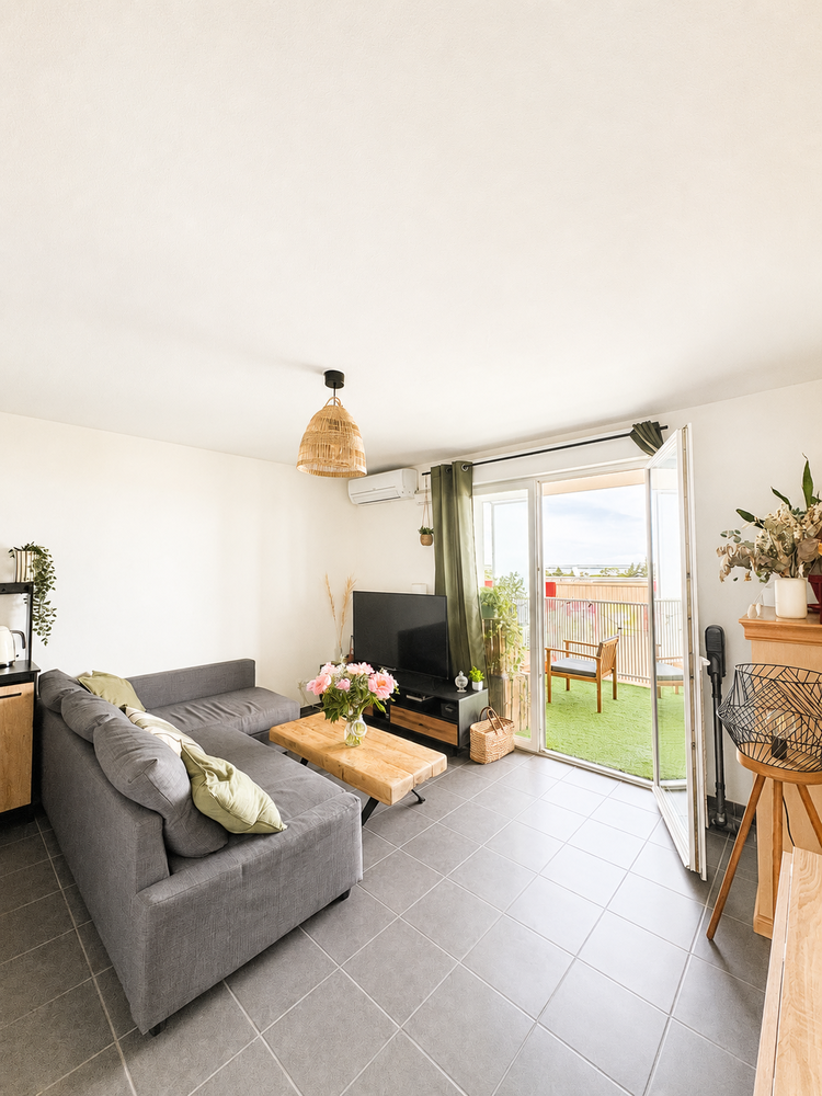 FRONTIGNAN ? T2 avec grande terrasse et vue sur les étangs
