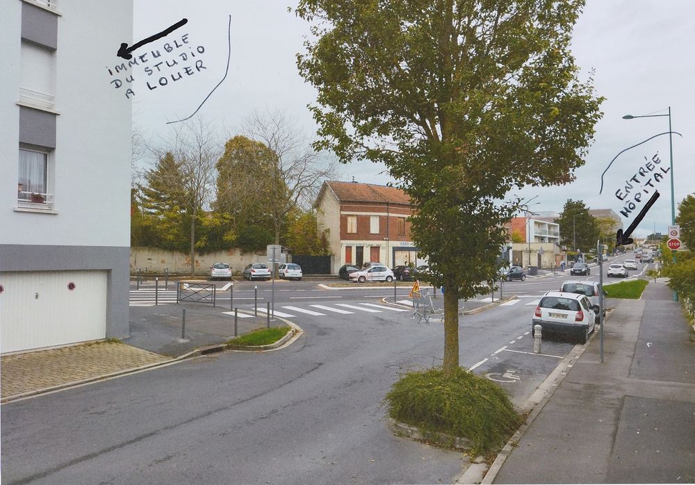 STUDIO de 27 m² . à REIMS . A 50 mètres HÔPITAL MAISON BLAN