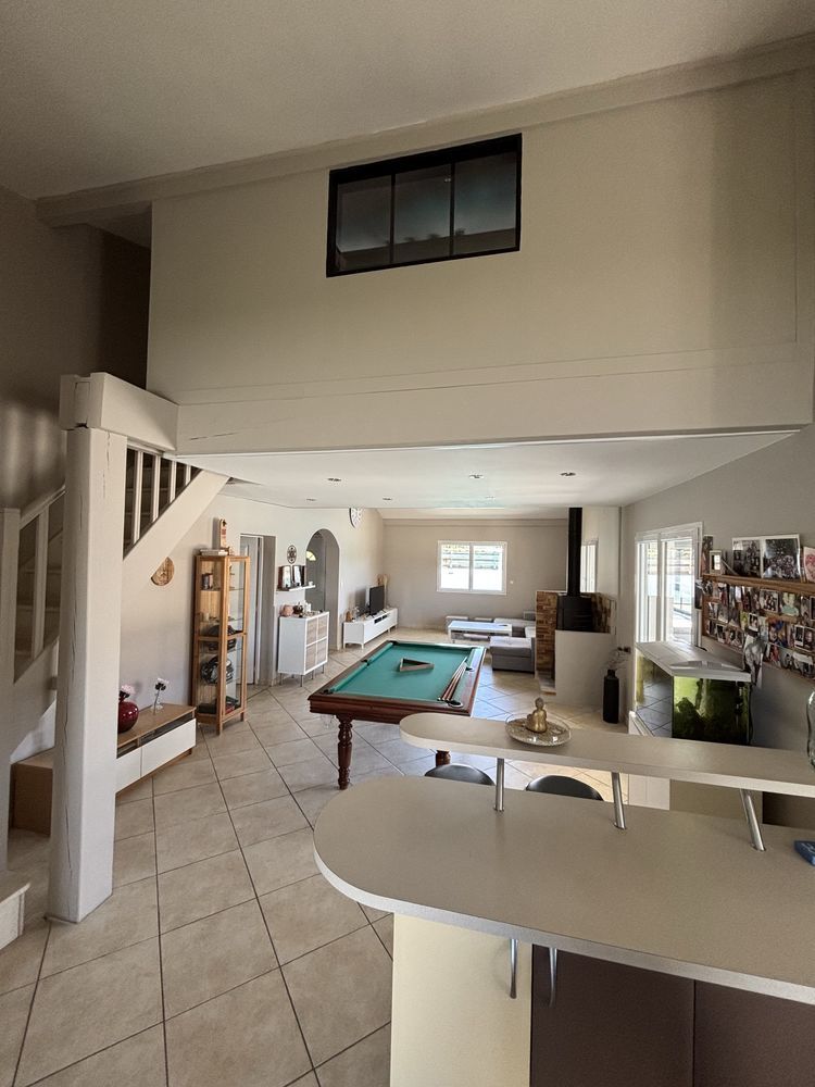 Villa récente de 140m2 avec piscine chauffée et couverte proche des plages Landaises